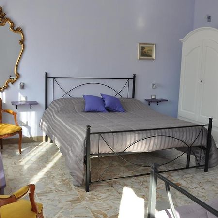 B&B Mila E Nan Borghetto Santo Spirito Exterior photo